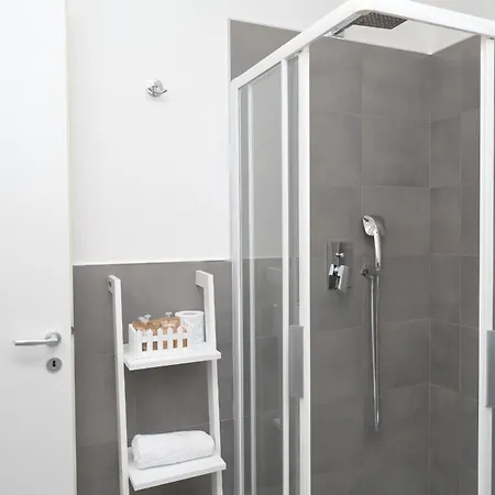 Casa Verdemare * チェファル